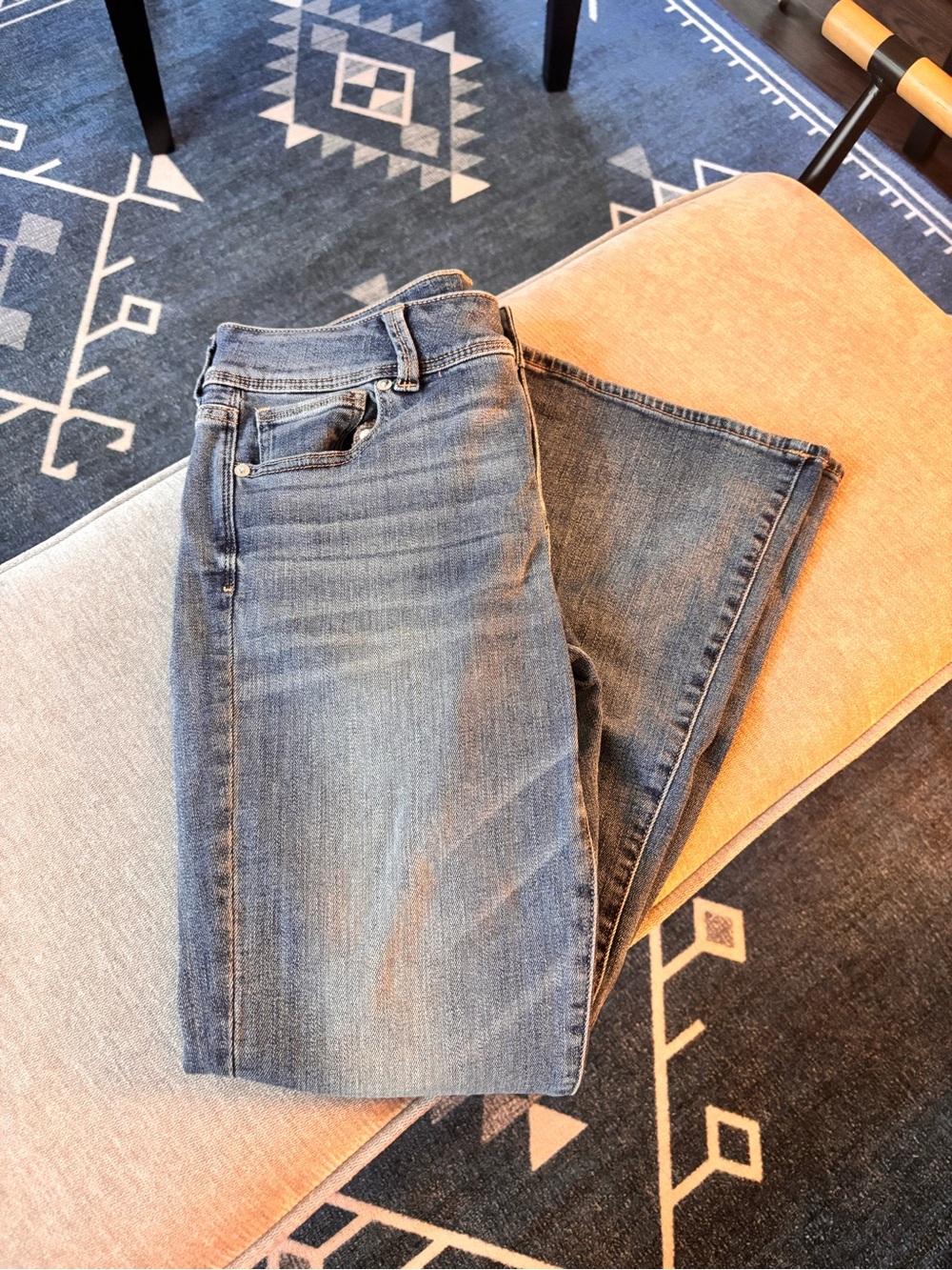 American Eagle Outfitters Women's Kick boot Blue Jeans
